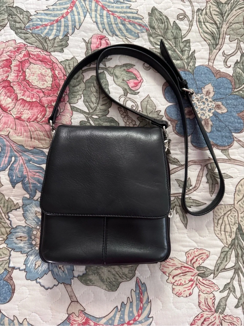 Vintage Hobo International Classic Black Leather Crossbody Bag